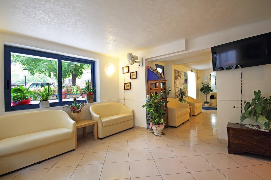 Hotel Azzurro Cattolica Exterior photo